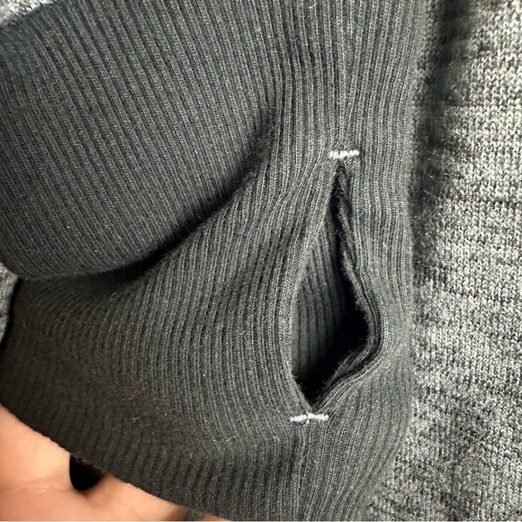 Athleta Gray Batwing and Robin Cowl Neck Top Size Small - Picture 7 of 10